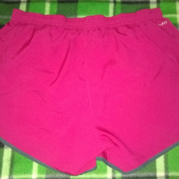 Nike dri-fit shorts - Picture 3 of 3